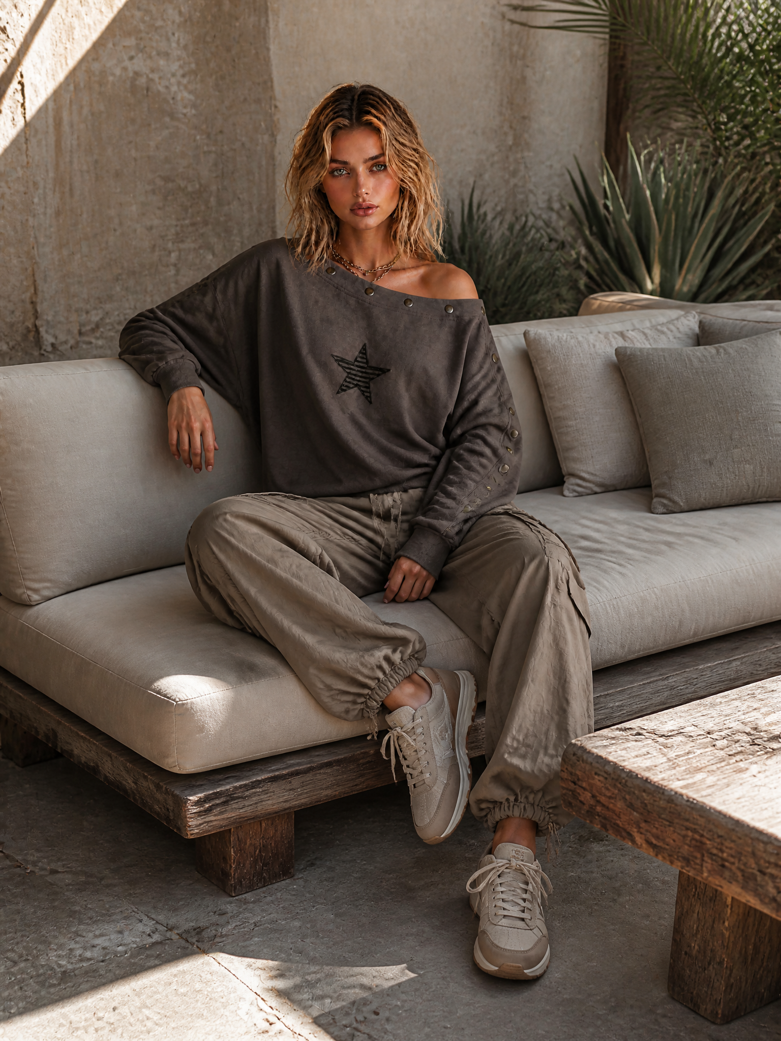 Corisande™ Star Embroidery Sweatshirt